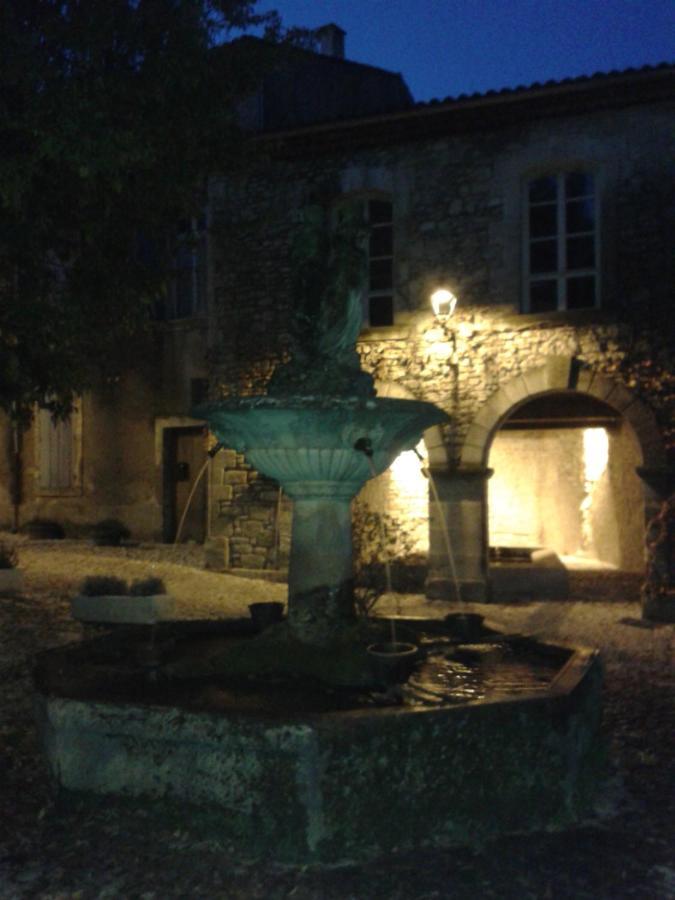 Bed and Breakfast A L'Etape Des Jeunes Randonneurs Un Adulte Un Enfant Saignon Zewnętrze zdjęcie